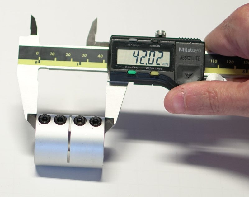 The overall length of the coupling at 42mm